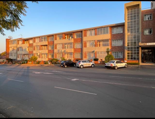 109M² OFFICE FOR SALE IN HIGHLANDS NORTH